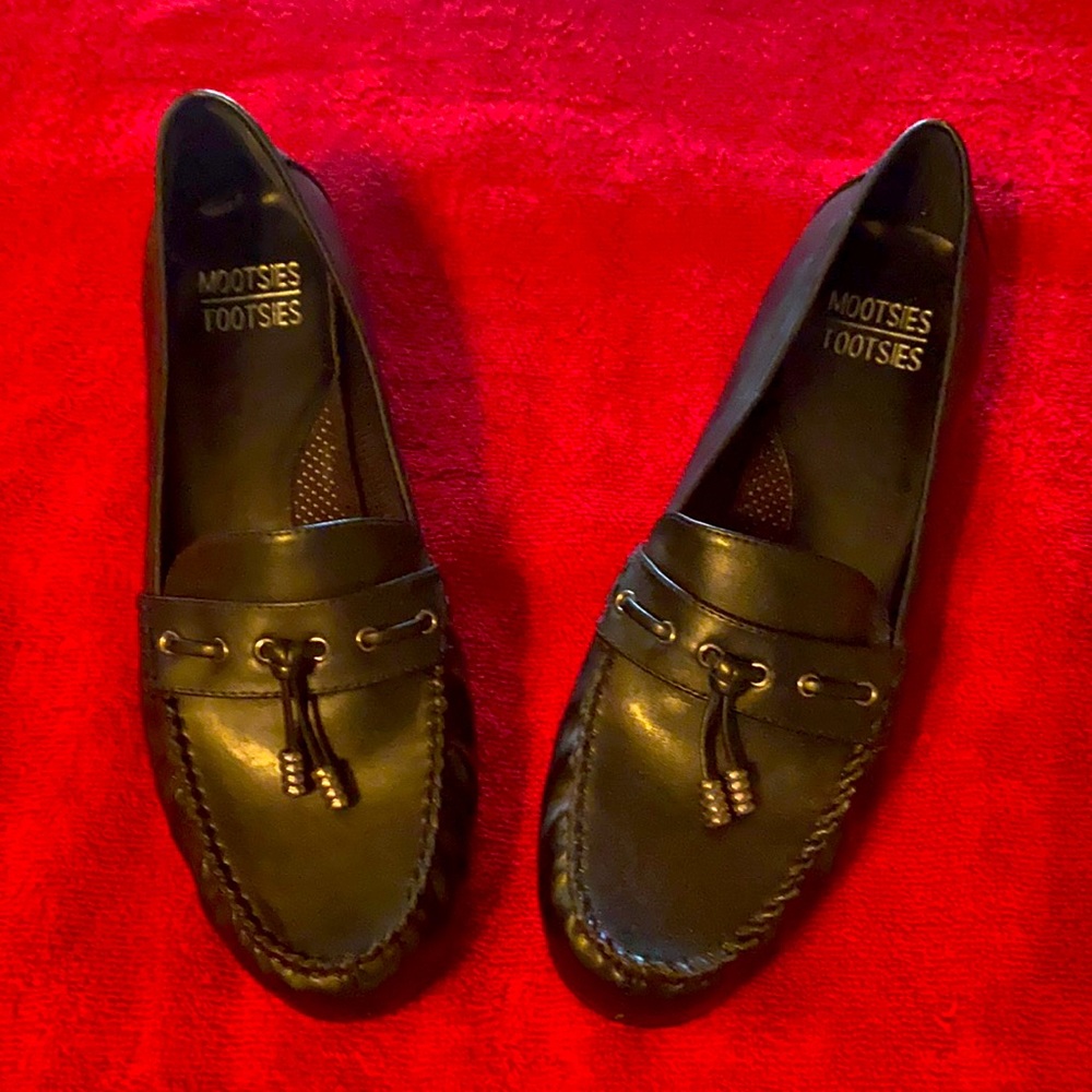 Women’s Black Mootsies Tootsies Flats